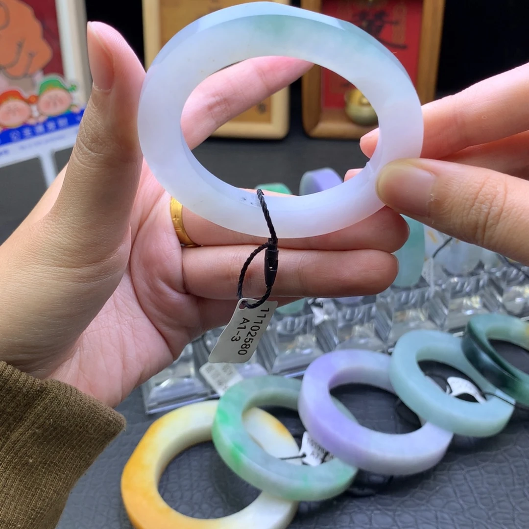 康***师定制翡翠未镶嵌翡翠手镯