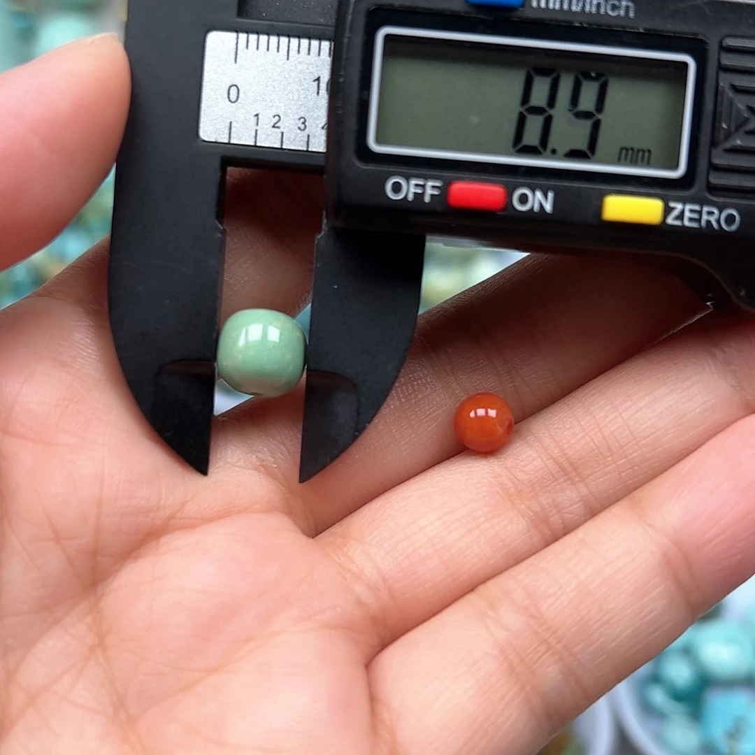 南红玛瑙未镶嵌珠宝奇石