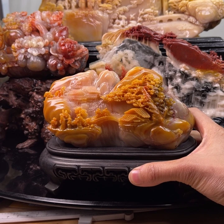 田黄石富春山居图