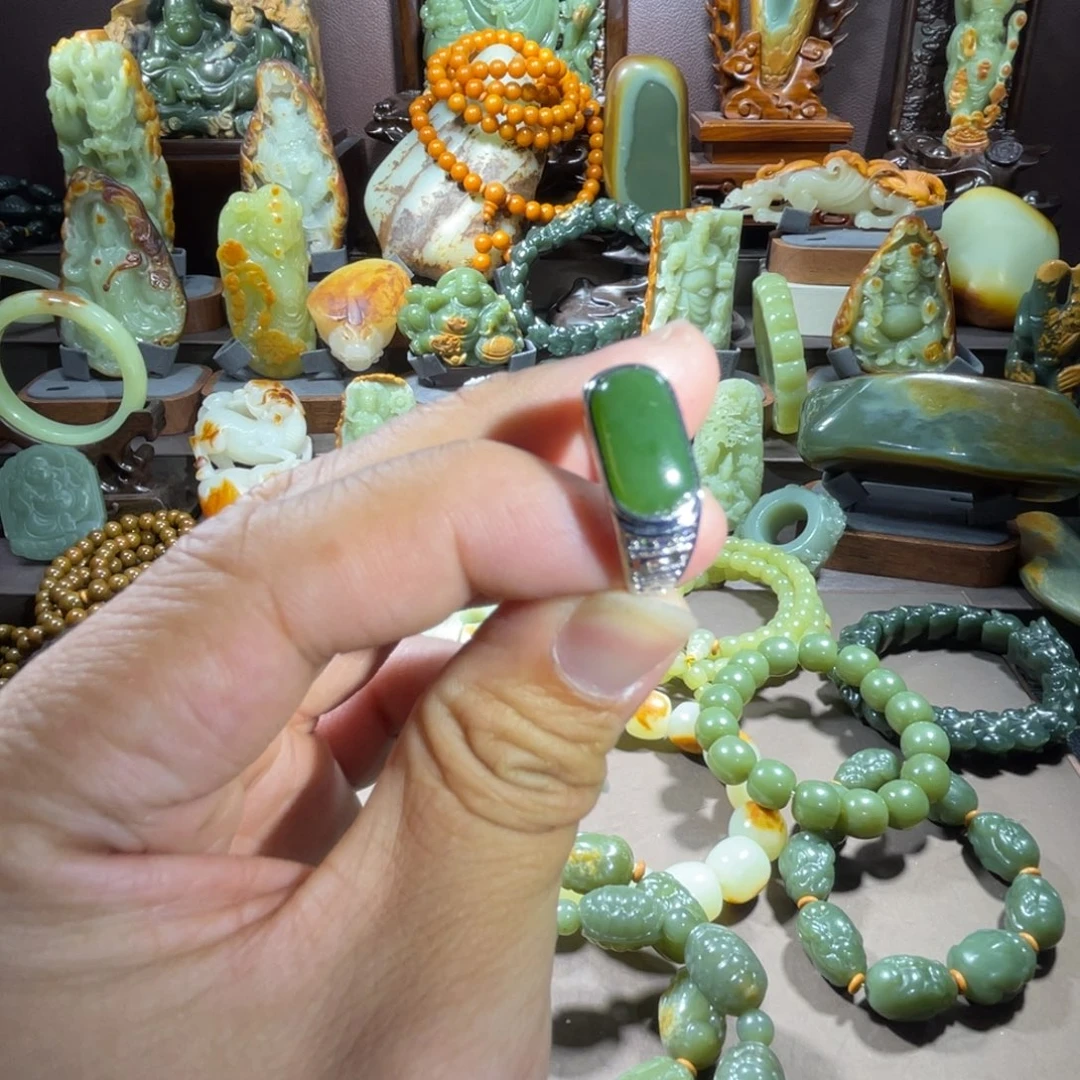 透闪石质玉戒指未镶嵌金****舍