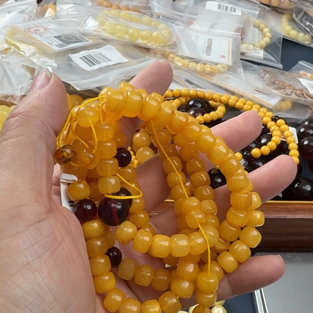 未镶嵌琥珀珠宝奇石