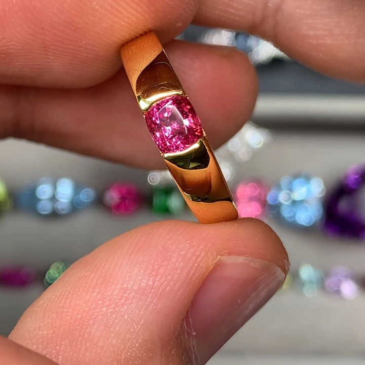 戒指尖晶石14K金镶嵌缅甸热粉尖晶0.7ct