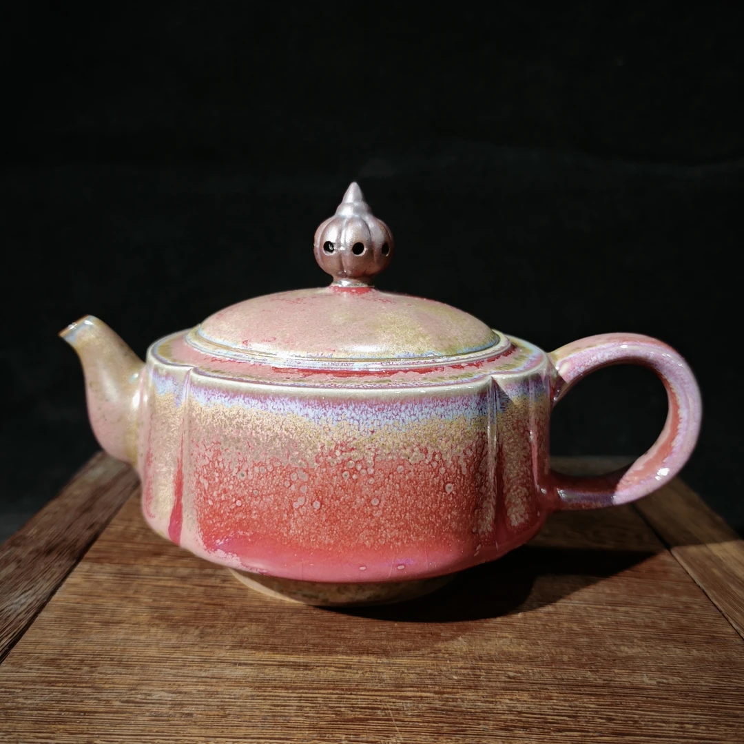 [馆长甄选孔家钧窑作品]陶瓷 —炉钧海棠壶