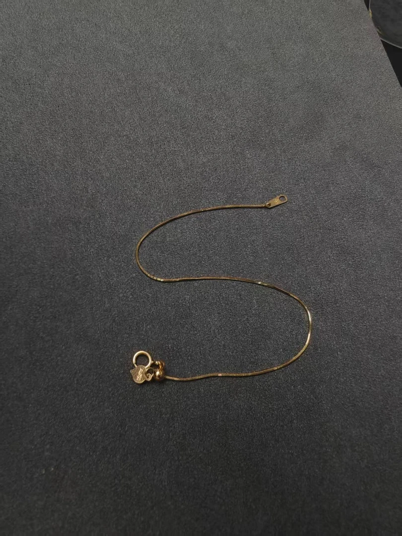 18k 金细蛇骨手链总长 18cm