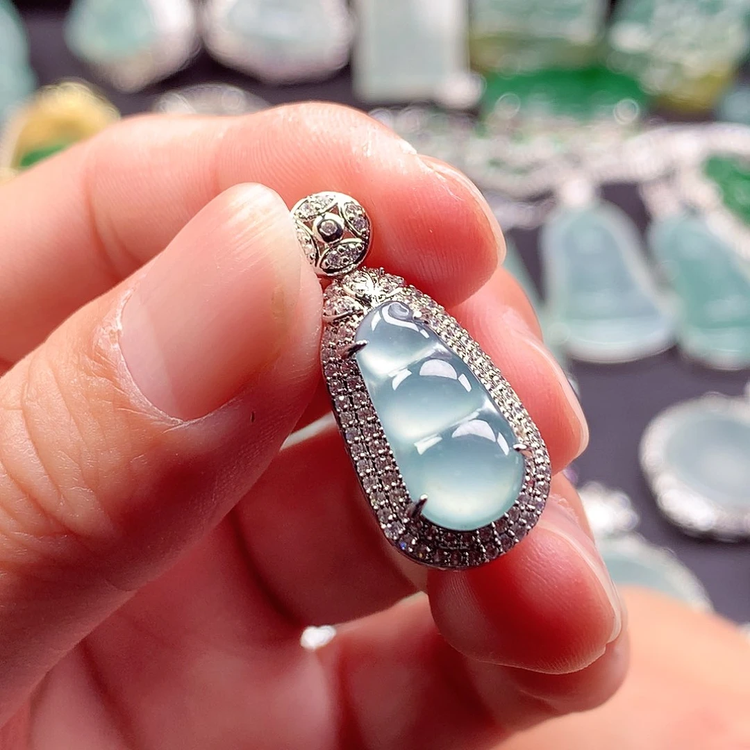 翡翠吊坠(不含链)未镶嵌