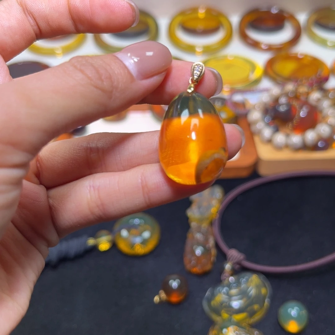 未镶嵌琥珀手镯用****7金兰溶洞吊坠