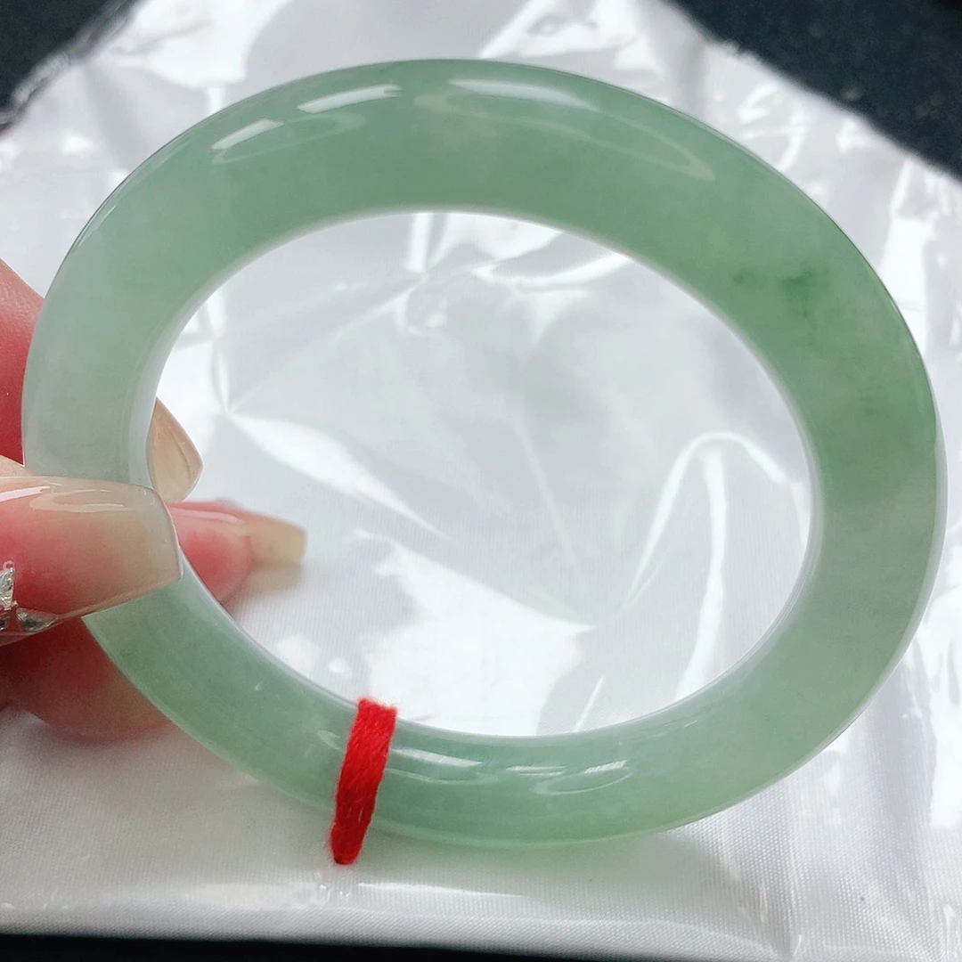 翡翠手镯未镶嵌缅甸天然A货翡翠