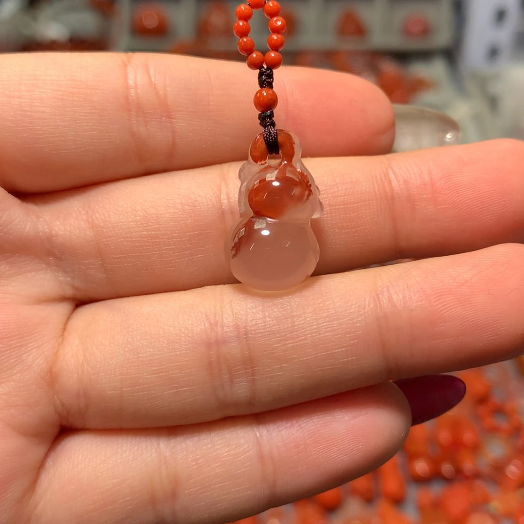 【闪购商品】南红玛瑙滴溜未镶嵌