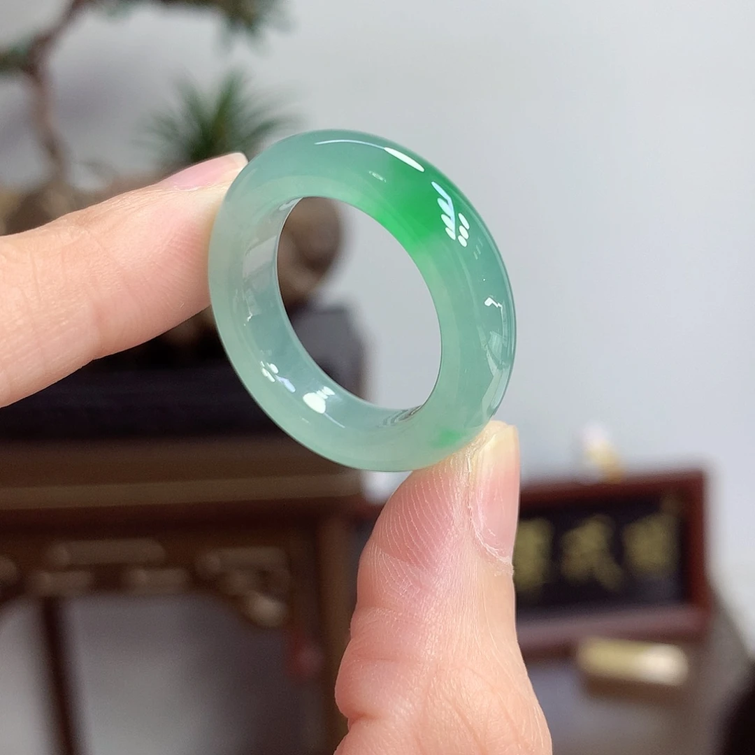 翡翠未镶嵌戒指24号