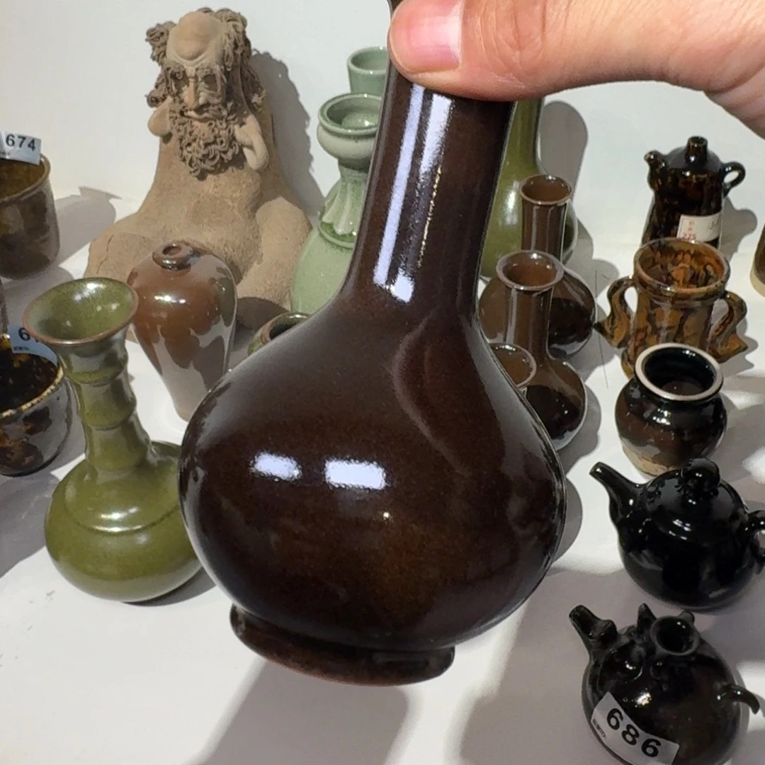 微瑕紫金小花插一只