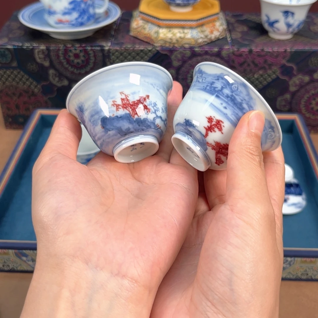 装**人青花釉里红撇口杯