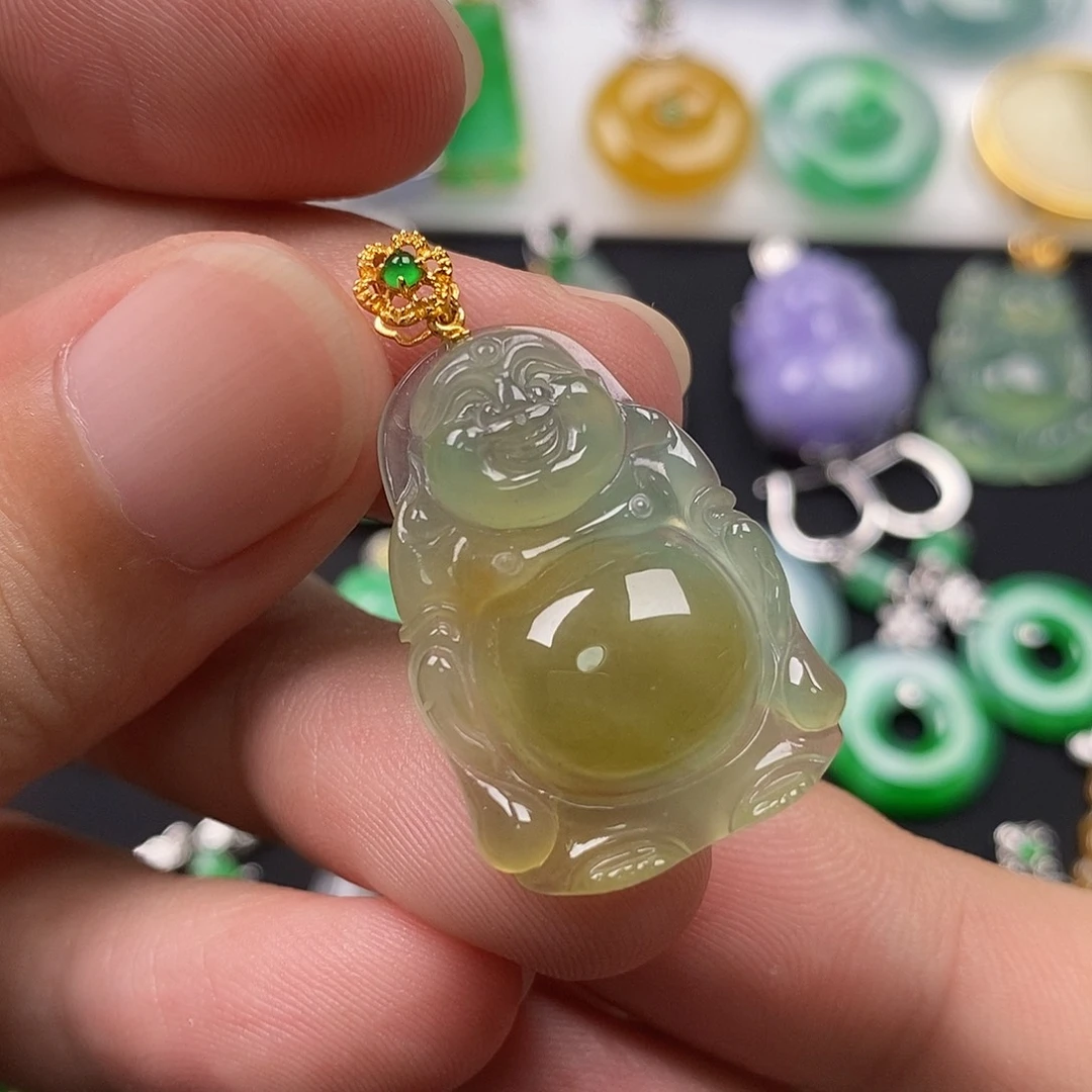 翡翠18K金镶嵌颈饰翡翠