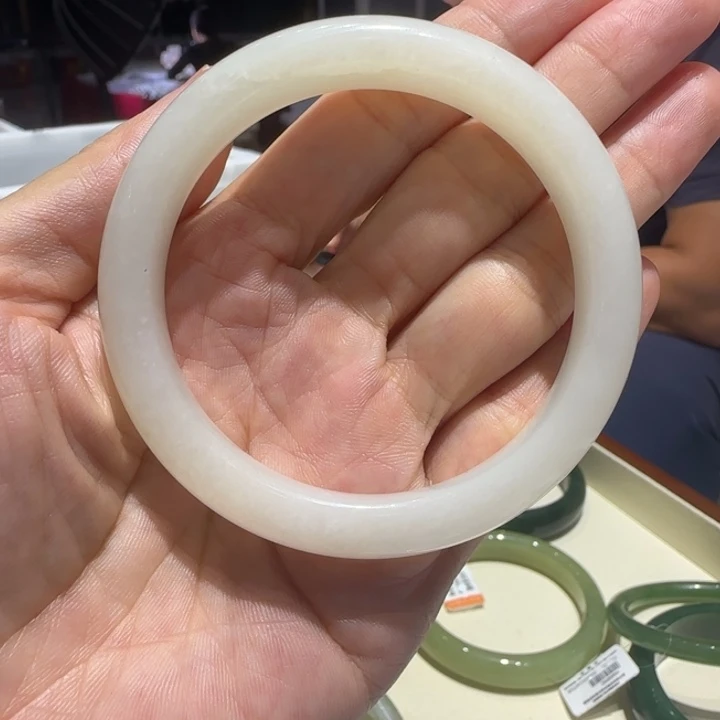 未镶嵌手镯和田玉521