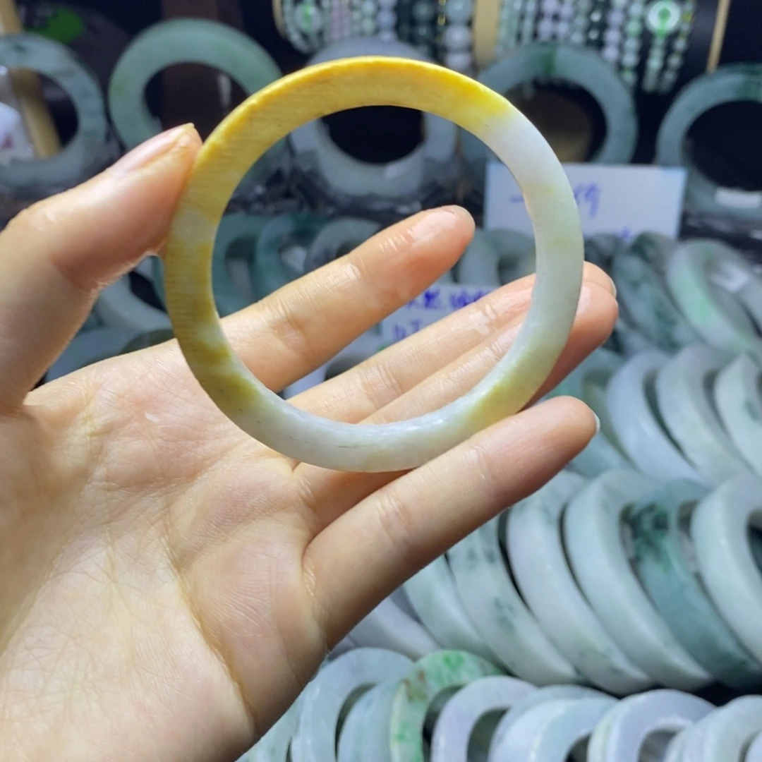 定制翡翠未镶嵌手镯