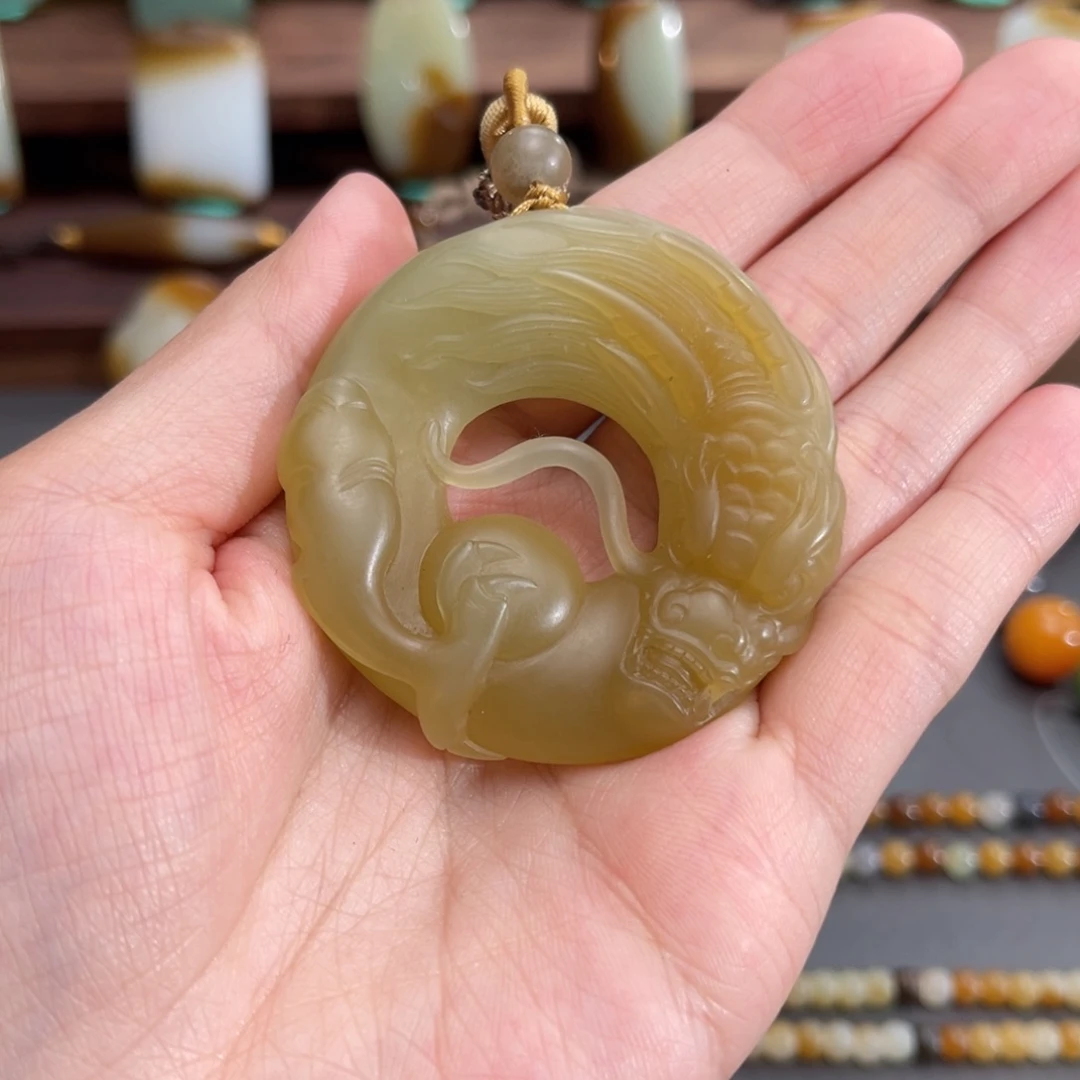 和田玉颈饰未镶嵌