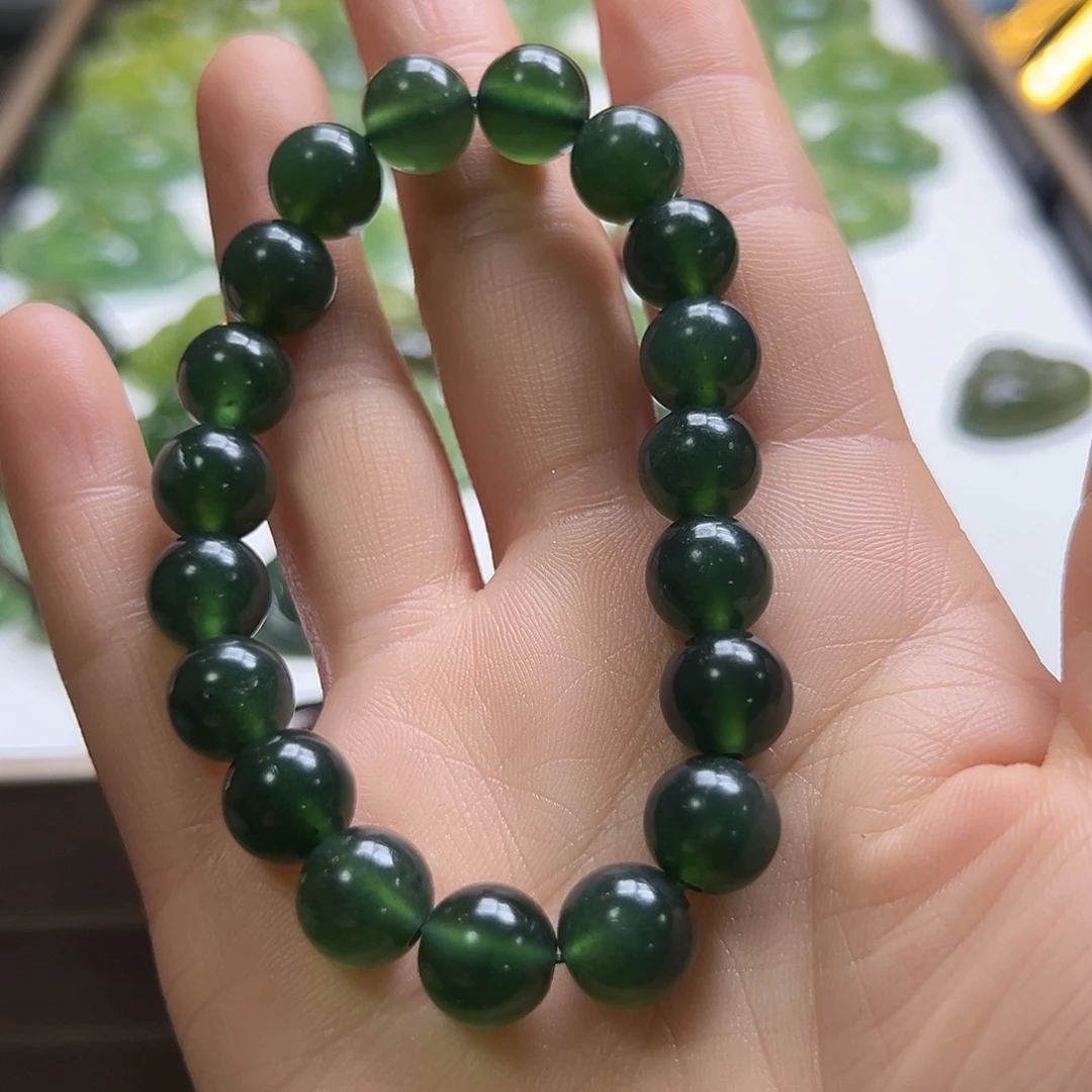 火****蛇纹石玉未镶嵌颈饰