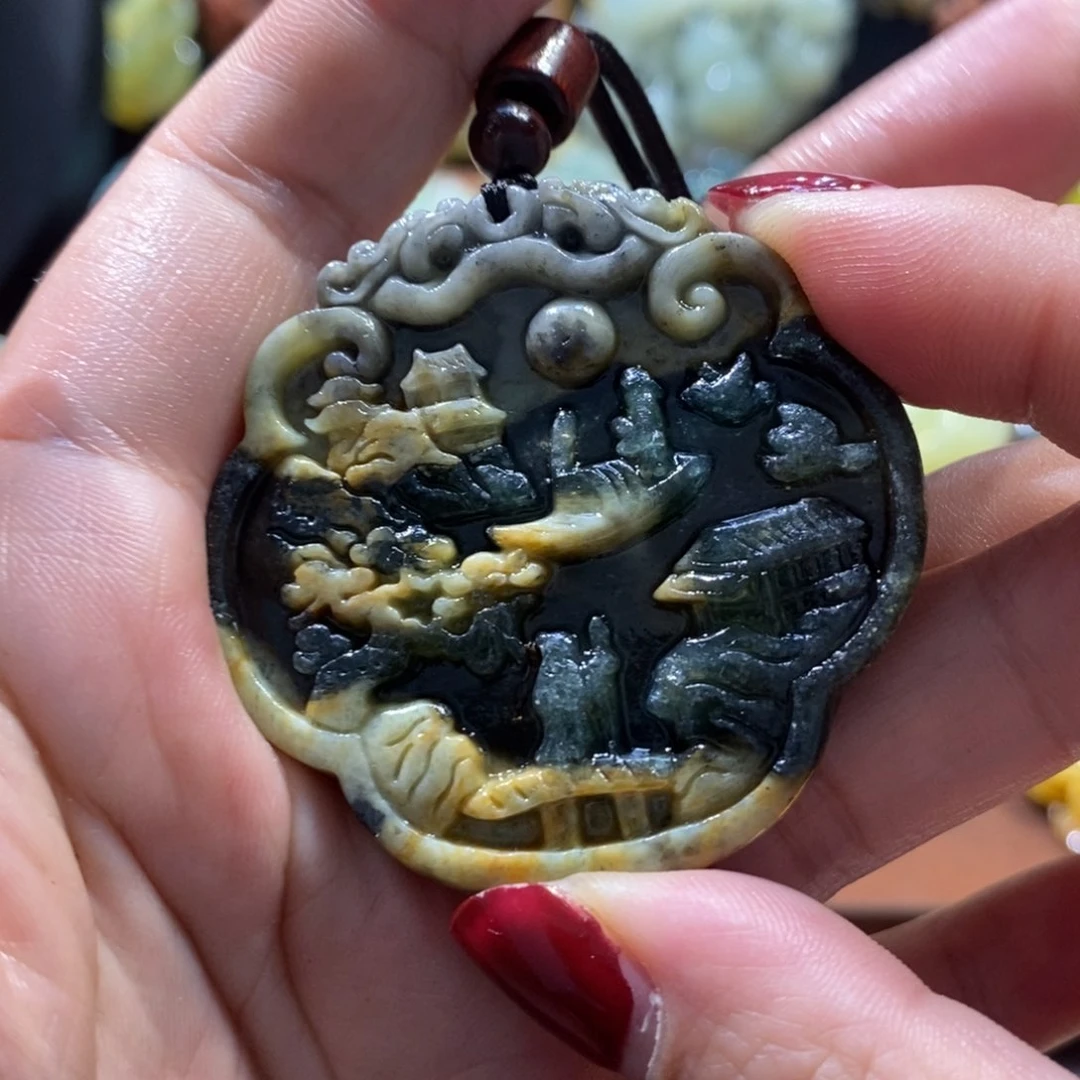 蛇纹石玉颈饰未镶嵌