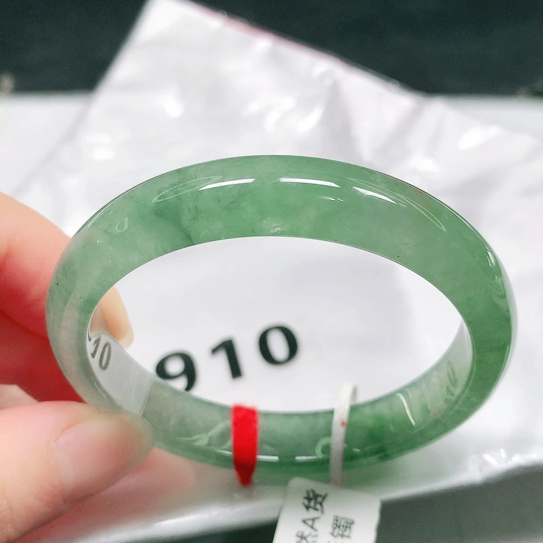 翡翠未镶嵌手镯42 号翡翠手镯