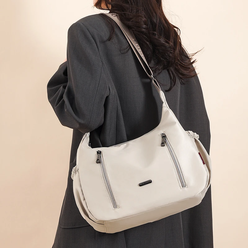 新款时尚轻奢百搭潮流女士单肩斜挎包5501卡其色