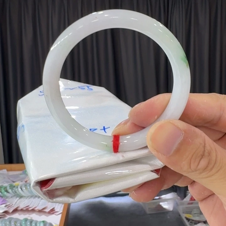 翡翠手镯未镶嵌纯天然缅甸翡翠a货