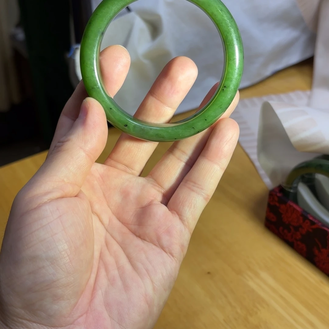 和田玉（碧玉）手镯未镶嵌和田玉碧玉手镯，俄碧，内径61.5mm无裂