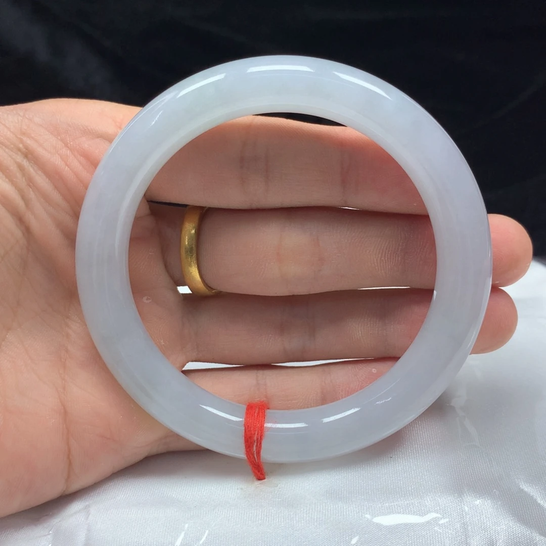 翡翠未镶嵌手镯（圆镯）57.2