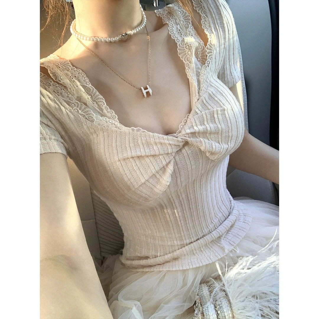 纯欲风蕾丝拼接假两件上衣修身显瘦短袖女夏日气质带胸垫针织衫