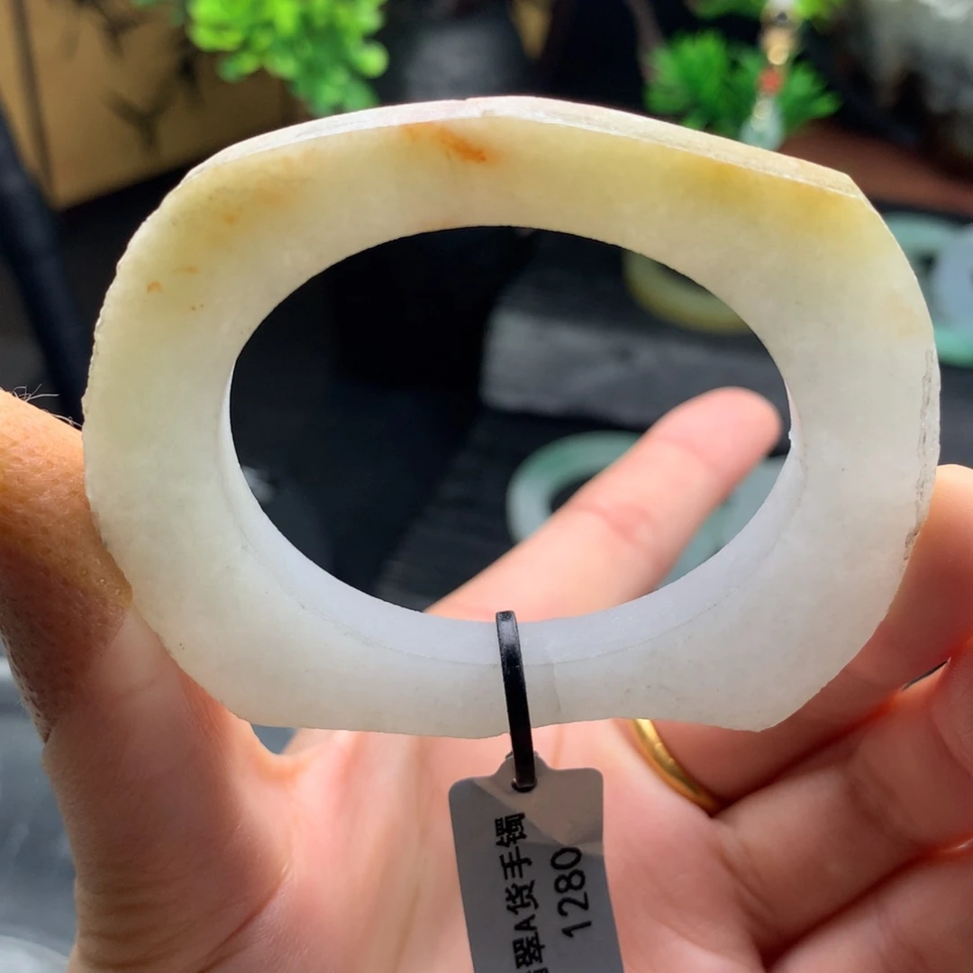 定制翡翠黄翡52内未镶嵌