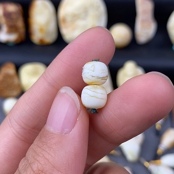 琥珀未镶嵌裸石8对珠c824