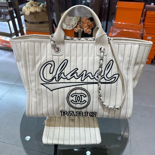 99新 Chanel/香奈儿 Chanel条纹沙滩包 牛皮24年芯片 US5112442
