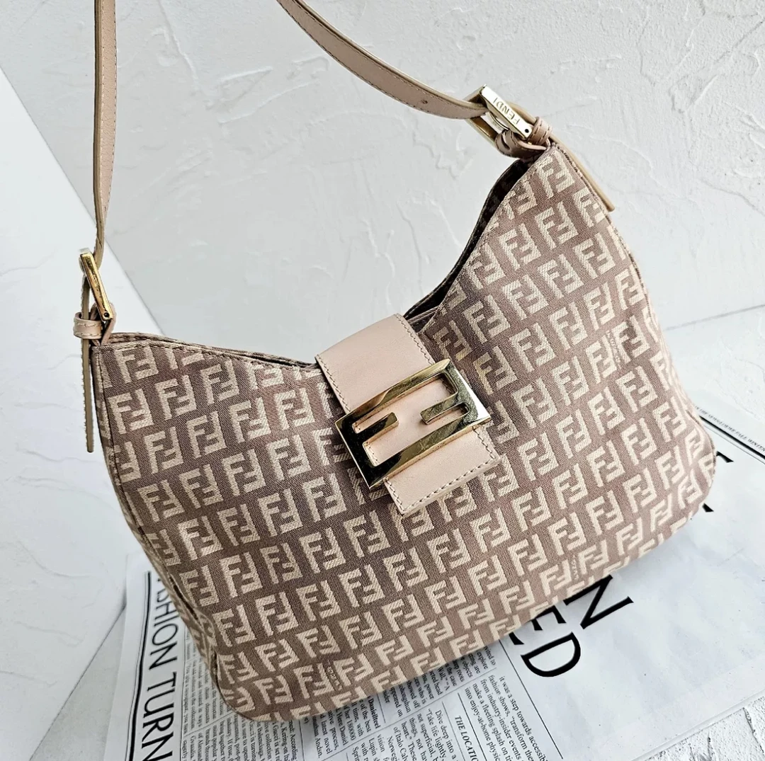 95新 FENDI/芬迪 FENDI/芬迪芬老花腋下包