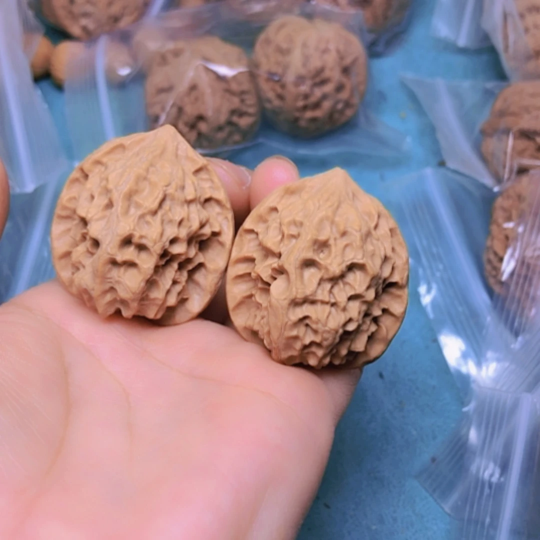 【闪购商品】把件核桃35白蛇谷修尖