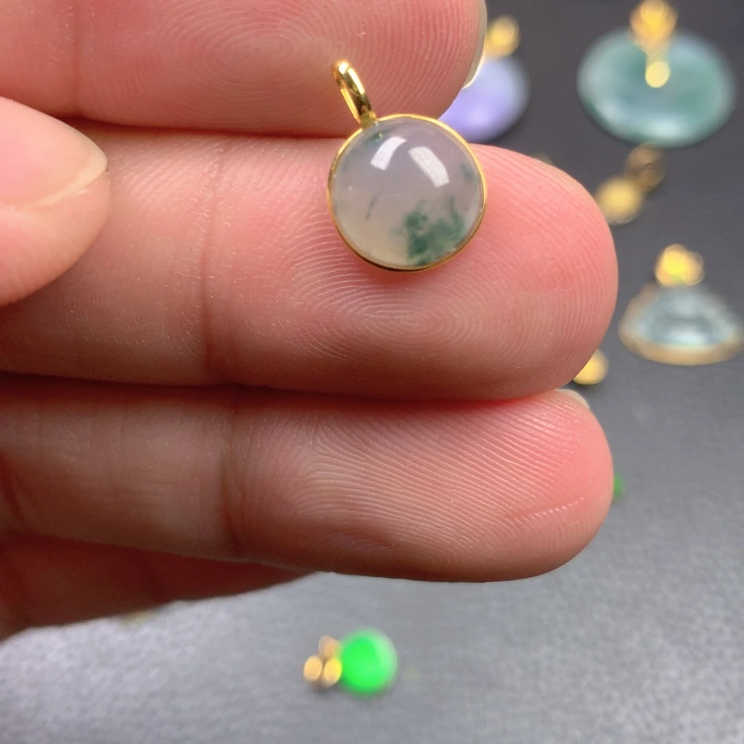 【闪购商品】颈饰18K金镶嵌翡翠翡翠