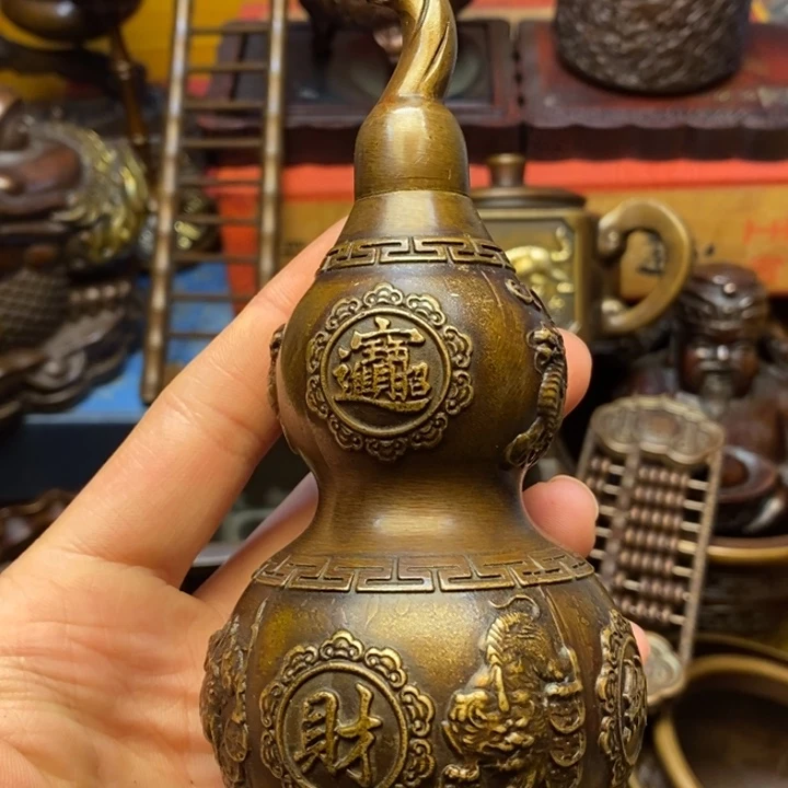 铜器摆件做工精良