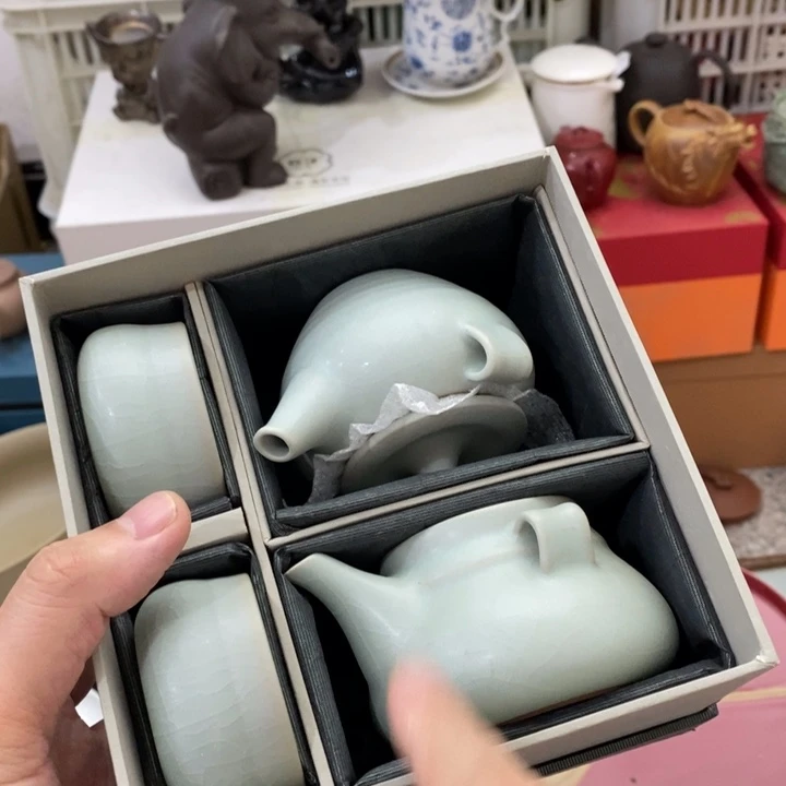 陶瓷艺术品及陶瓷壶壶