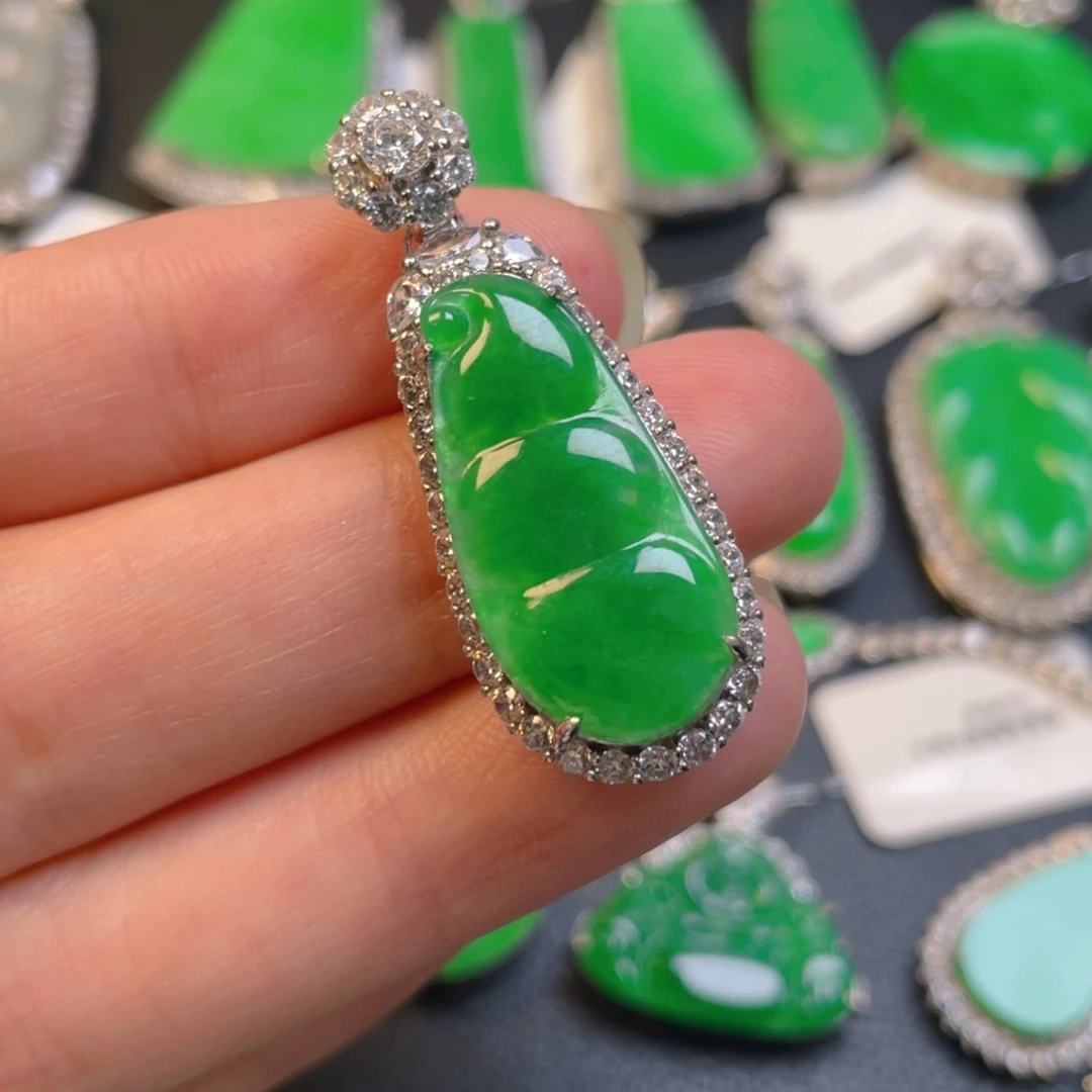 颈饰银S925镶嵌翡翠