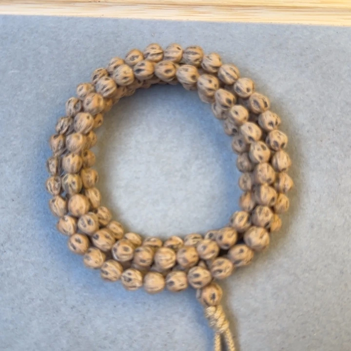 f***e柏香籽/百香籽吊坠