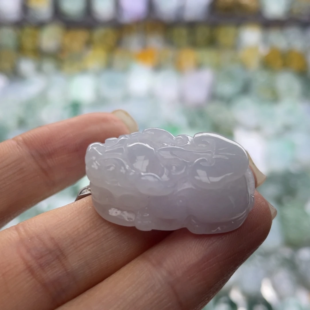 颈饰未镶嵌翡翠貔貅