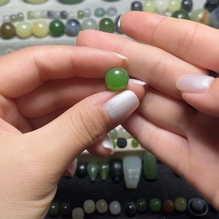 手链未镶嵌和田玉（碧玉）三****O