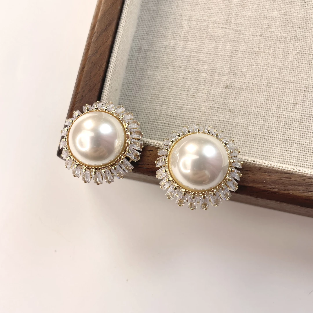 铜合金耳饰 小香风气质轻奢时尚百搭复古法式耳钉