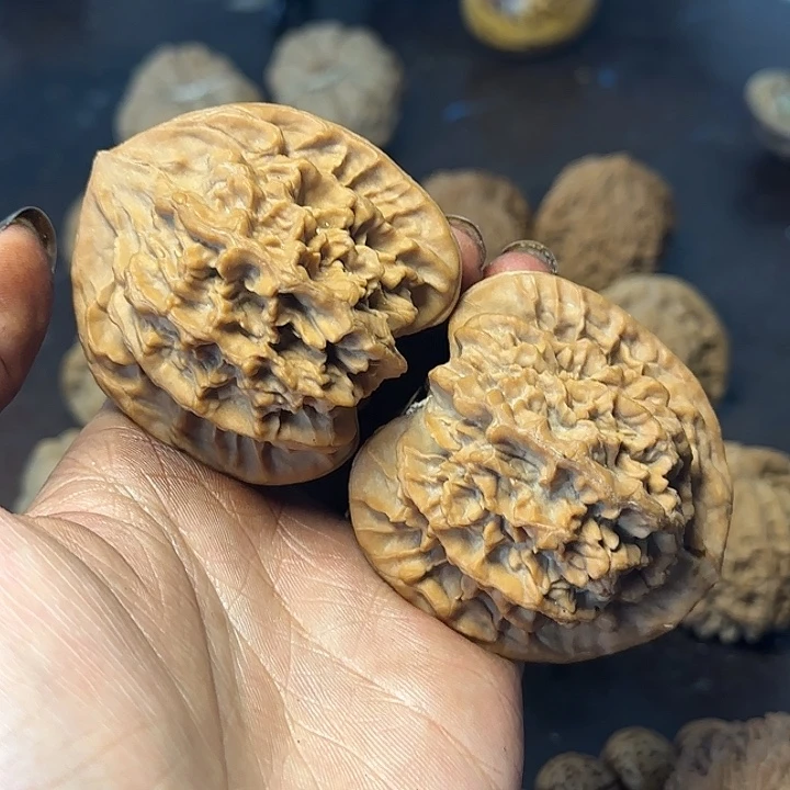 文玩核桃吊坠52尺寸帝王