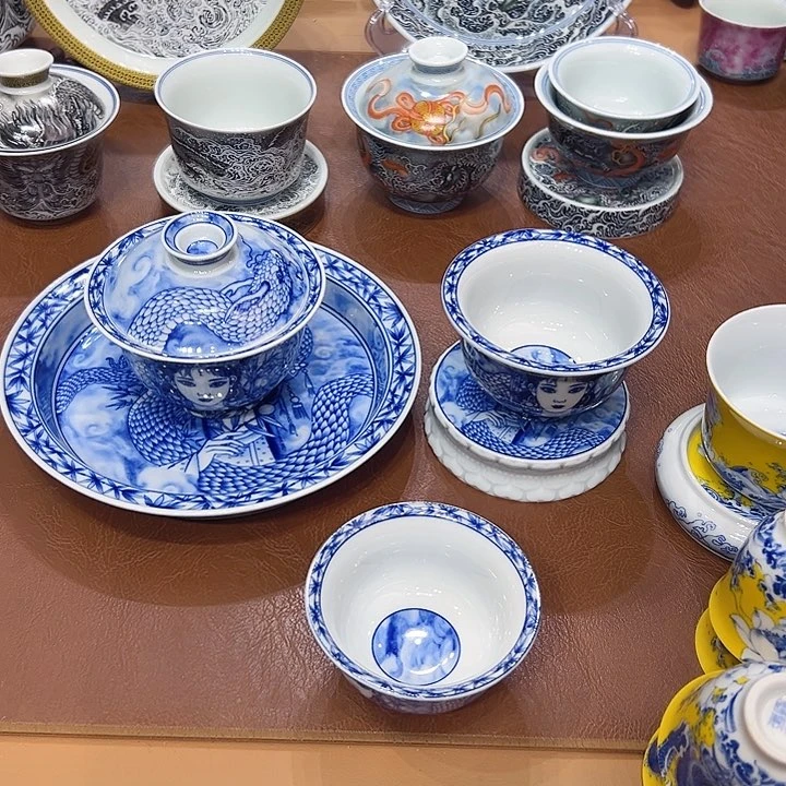 摆件景德镇陶瓷学院等单位的