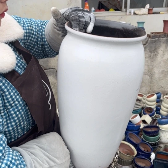 红陶口20高40瑕疵