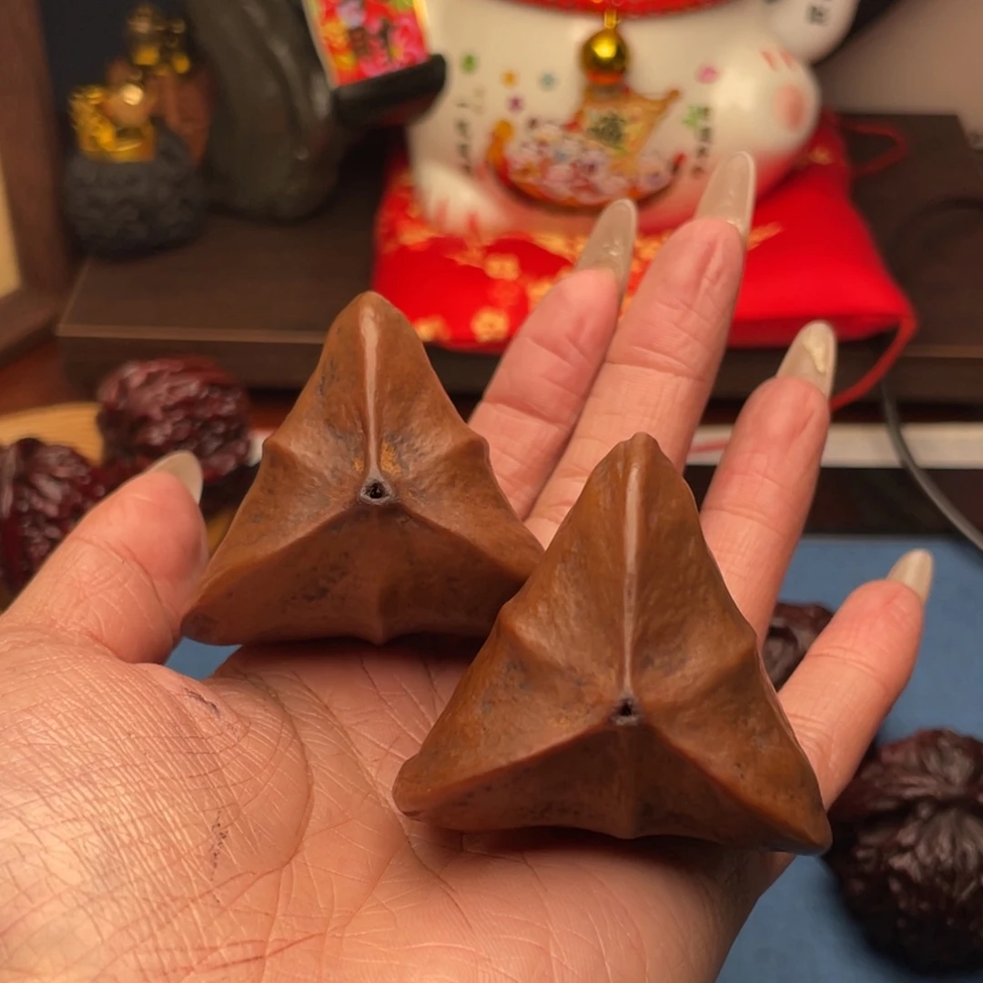 吊坠文玩核桃三花