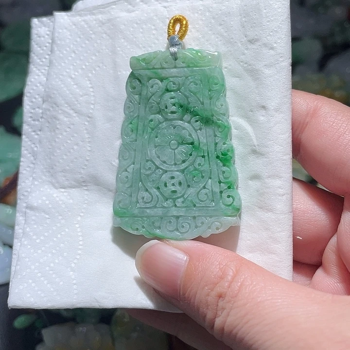 颈饰未镶嵌翡翠天