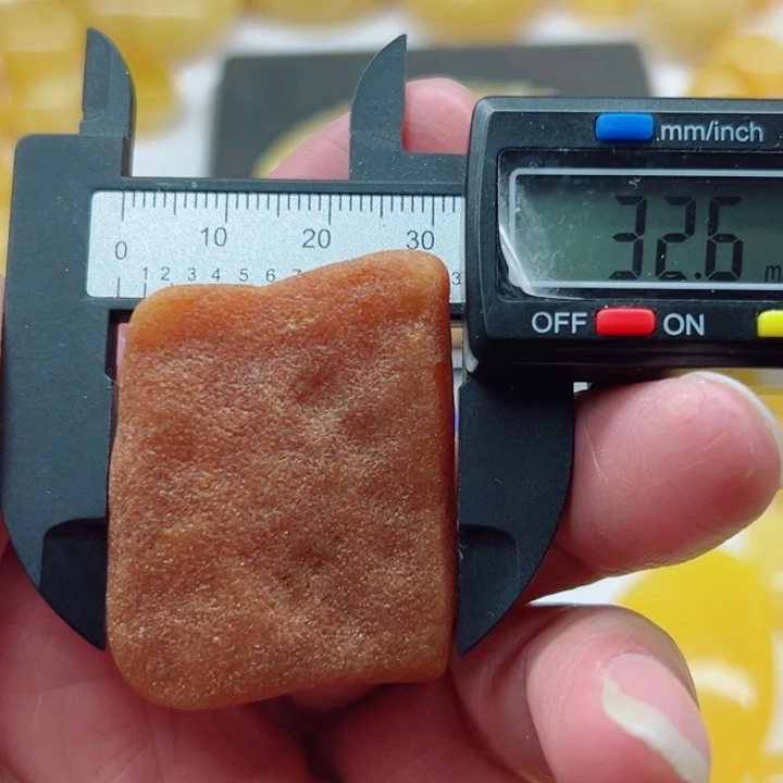 琥珀（矿物珀）未镶嵌裸石