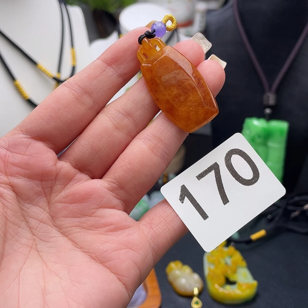 吊坠(赠链)未镶嵌翡翠