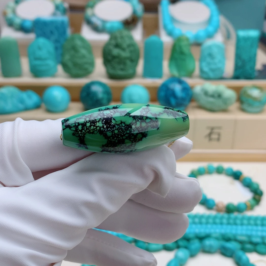 绿松石未镶嵌挂件