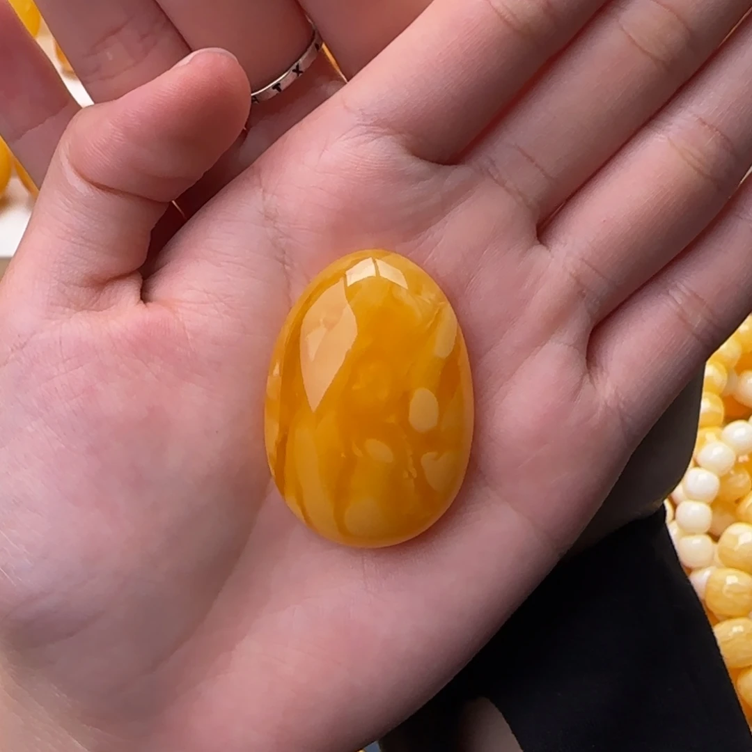 琥珀未镶嵌颈饰水滴