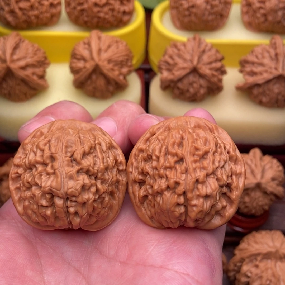 文玩核桃把件野生一代大莲花39